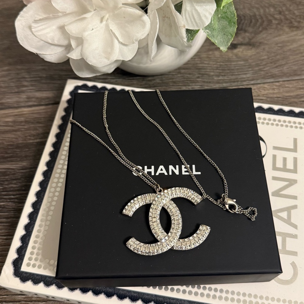 CHANEL Large Silver Crystal CC Logo Pendant Necklace - Picture 10 of 10